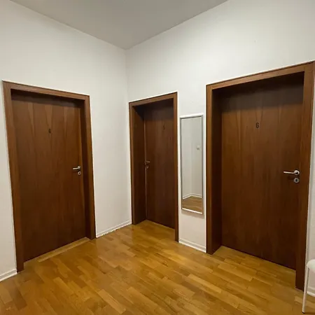 Cozy Rooms Wesseling Проживание в семье *