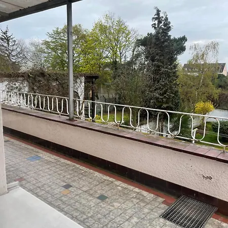 Cozy Rooms Wesseling Проживание в семье