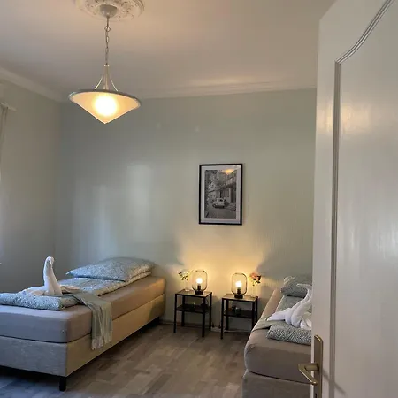 Cozy Rooms Wesseling Проживание в семье *