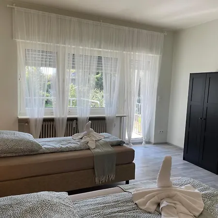 Проживание в семье Cozy Rooms Wesseling Весселинг