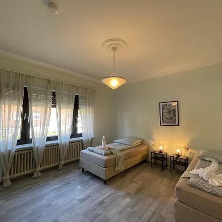 Cozy Rooms Wesseling Проживание в семье *