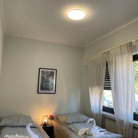 Проживание в семье Cozy Rooms Wesseling Весселинг